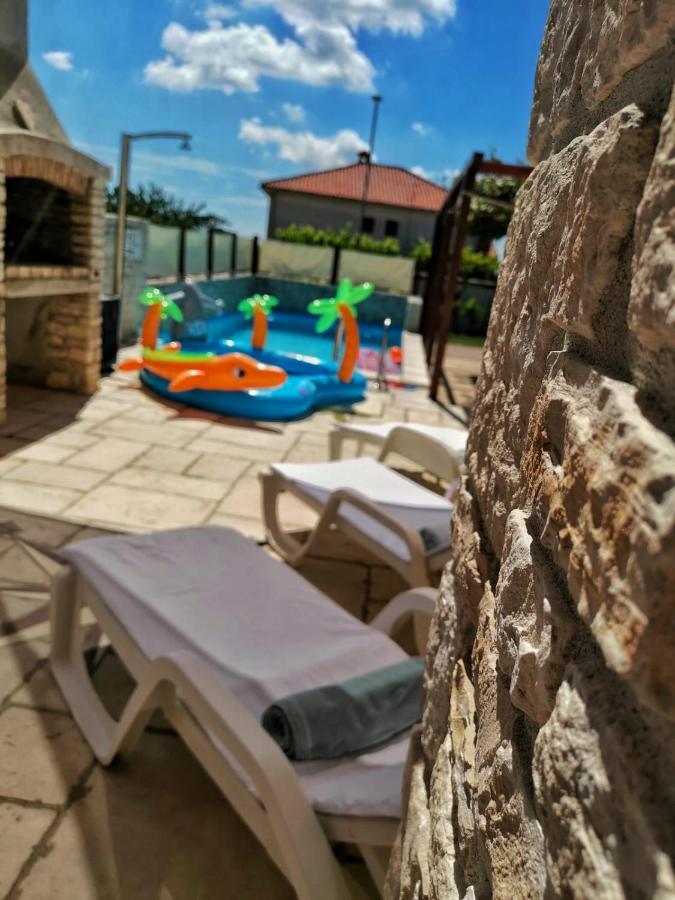 Luxury Apartment Alba With Pool กานฟานาร์ ภายนอก รูปภาพ