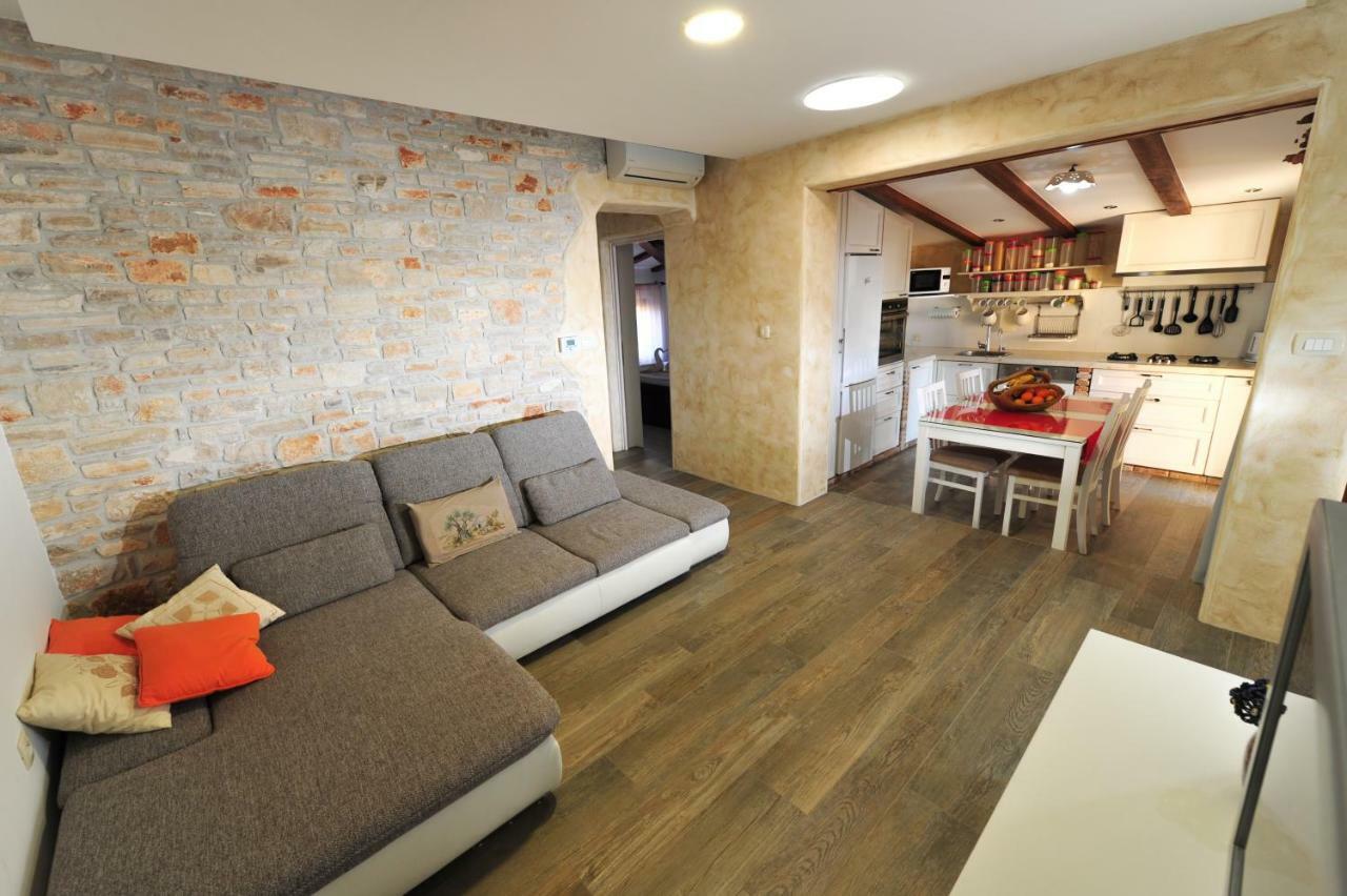Luxury Apartment Alba With Pool กานฟานาร์ ภายนอก รูปภาพ